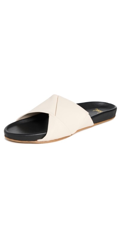 beek Tori Slides Eggshell/Black