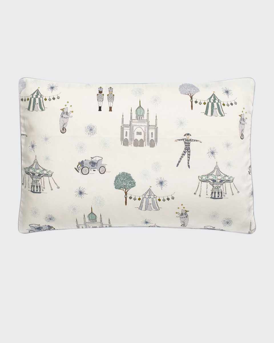 Adventure in Wonderland Printed Pillow Set