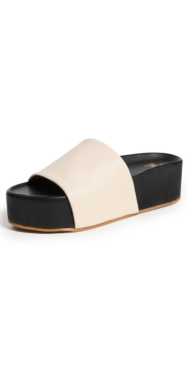 beek Albatross Sandals Eggshell/Black