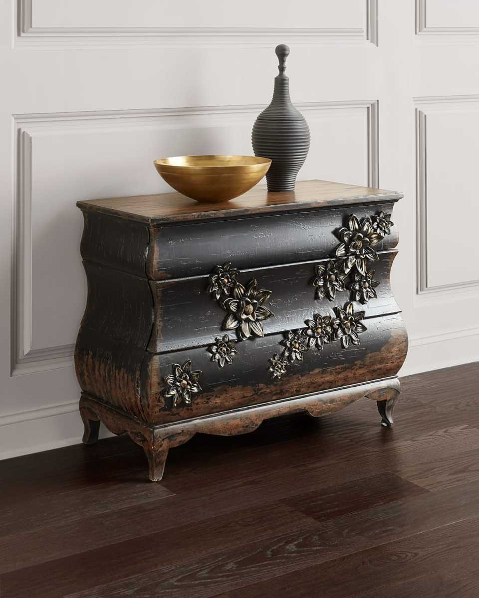 Charmant Bachelorette Chest