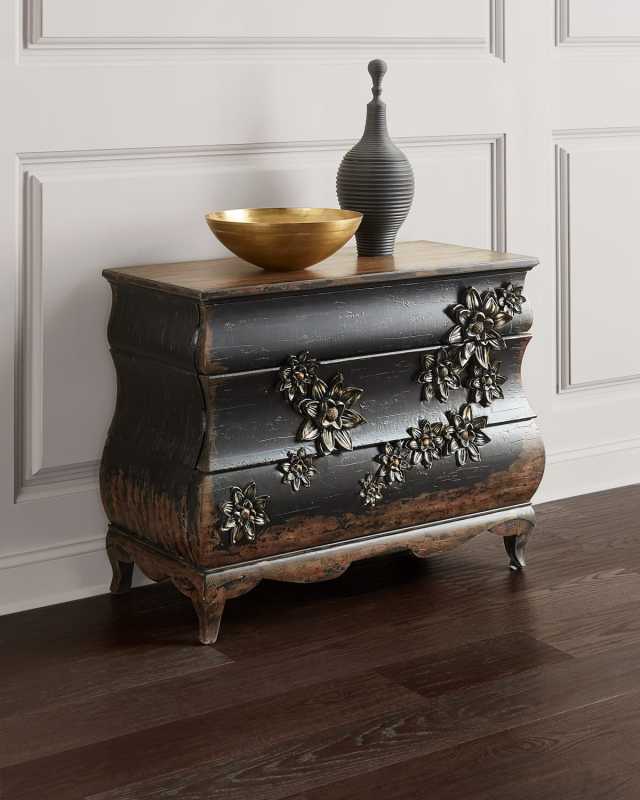 Charmant Bachelorette Chest
