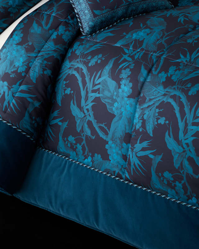 Peach King Three-Piece Comforter Set