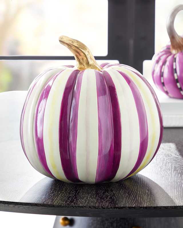 Plum Stripe Pumpkin, Medium