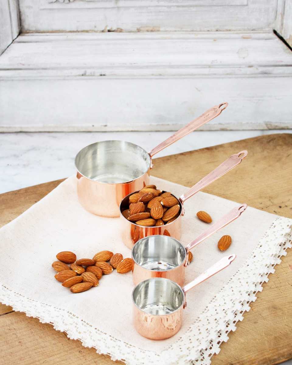 Vintaged-Inspired Copper Measuring Cup Set