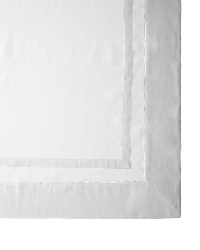 Tipton Oblong Tablecloth, 66" x 124"