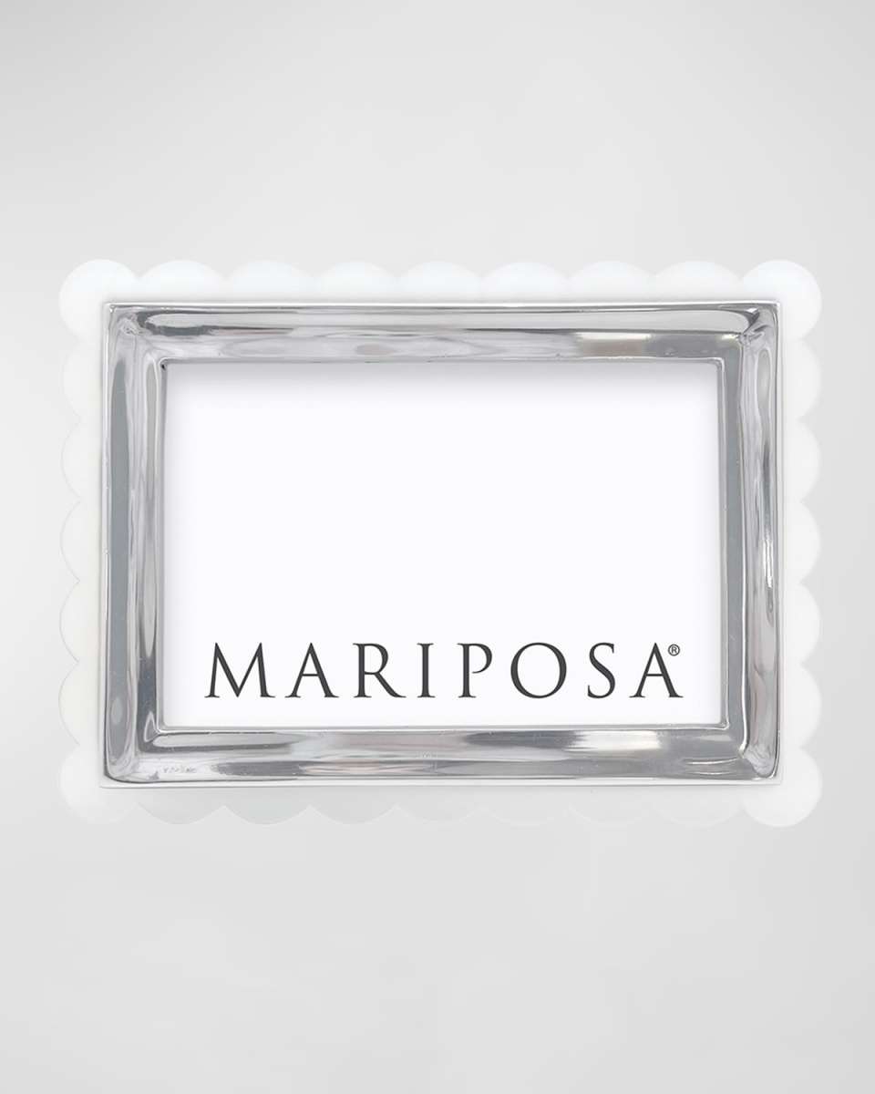 Acrylic Scallop Frame, 4" x 6"