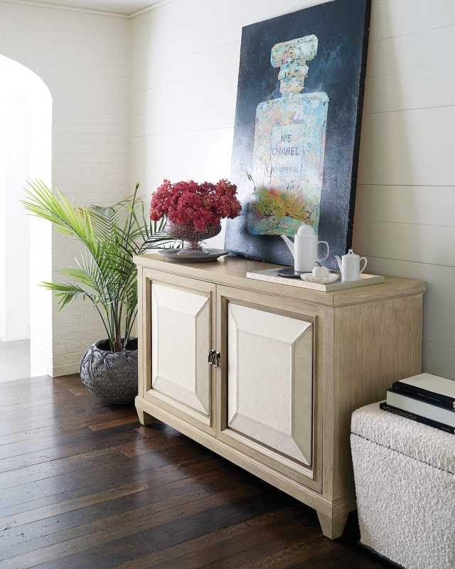Santa Barbara Dining Console