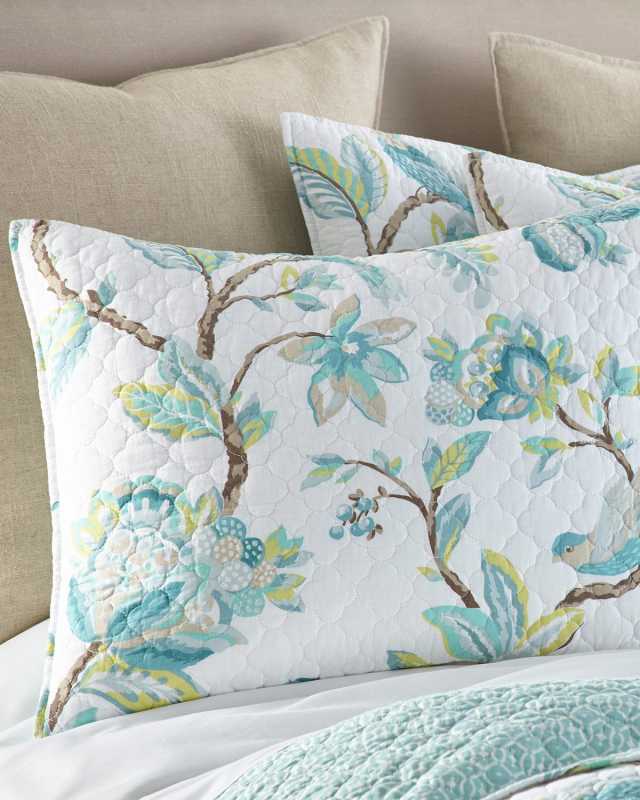 Cressida Quilt Set