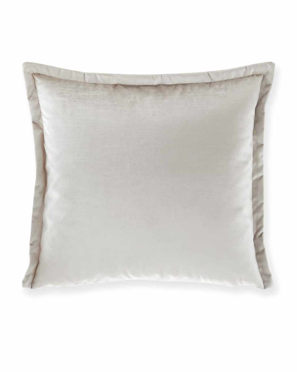 Manon Shiny Velvet 20" Pillow