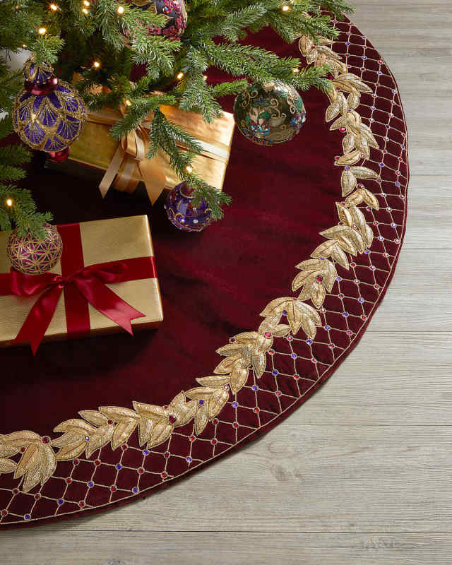 64" Serafina Tree Skirt