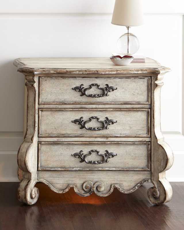 Chateau 3-Drawer Nightstand