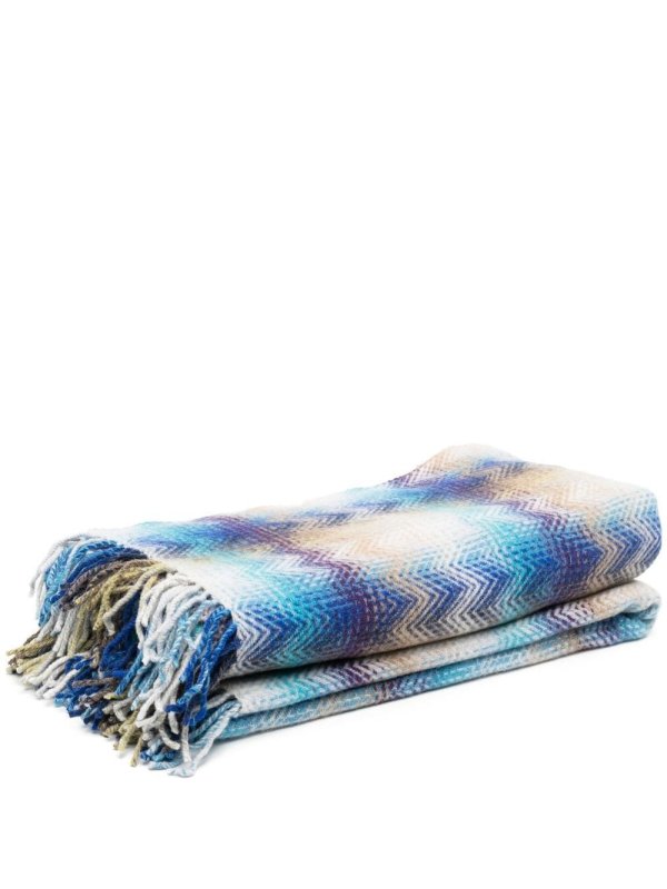 signature zig-zag print blanket