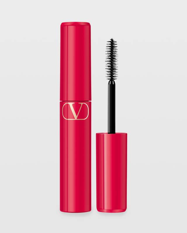 Magnificent Volumizing Mascara