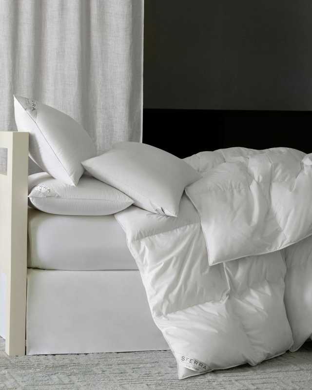 800-Fill European Down Medium Weight Duvet, QUEEN
