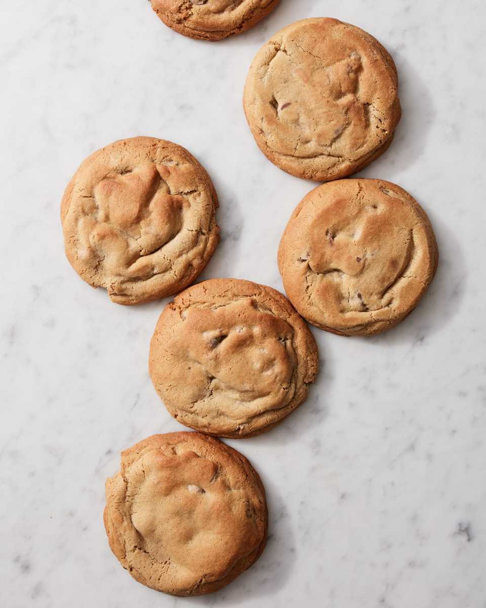 Milk Chocolate Caramel Sea Salt Oversized Cookies, 1 Dozen