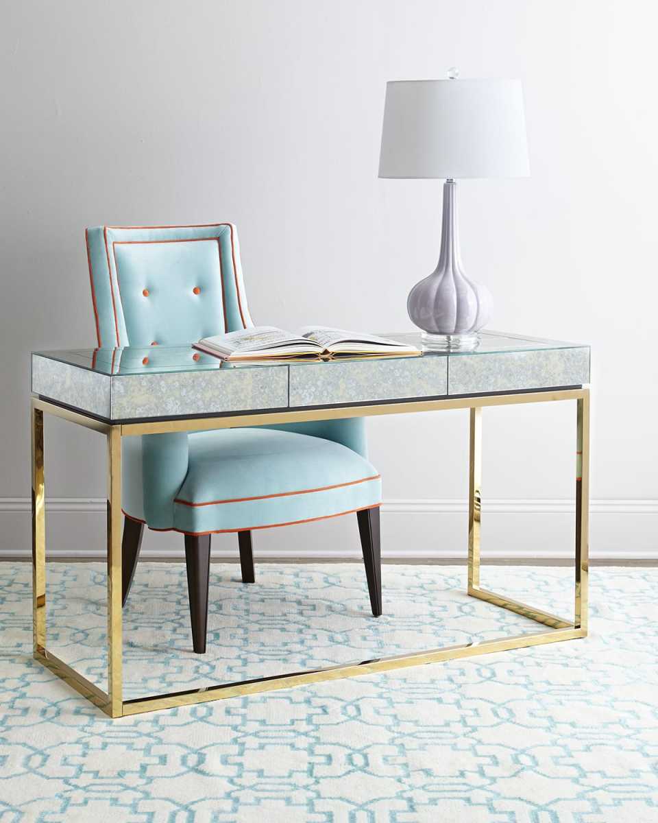 Delphine Desk