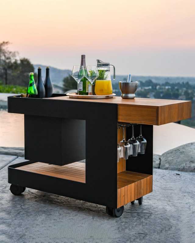 Outdoor Service Islet