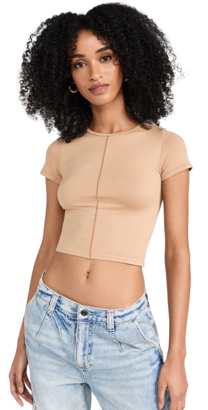 Good American So Soft Sculpted Tee Pecan001
