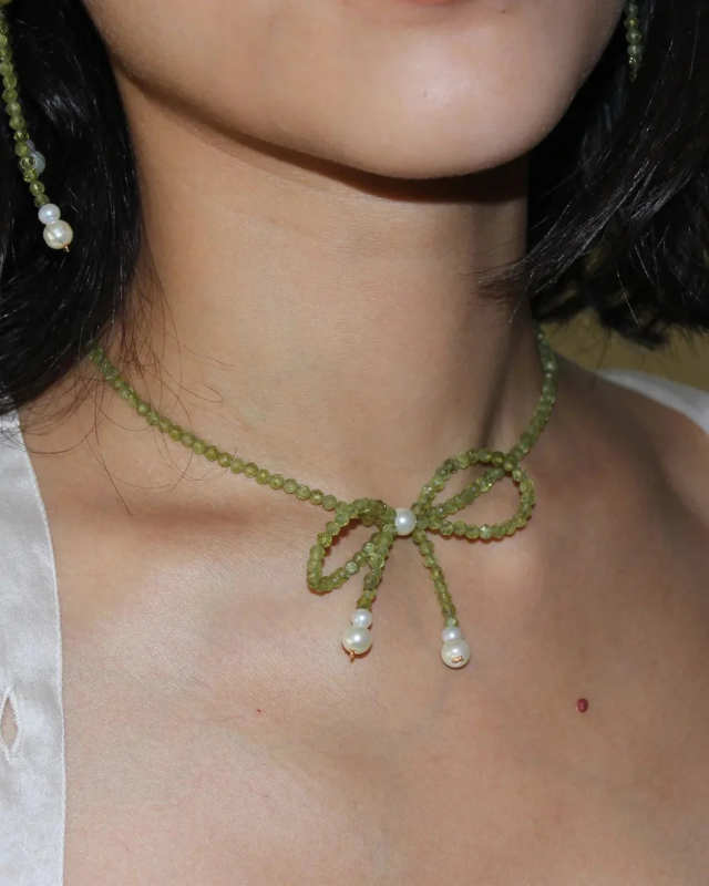 Gem Stone Bow Necklace Green