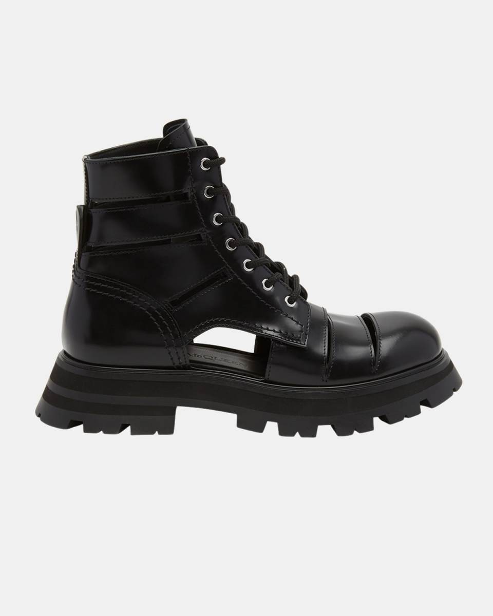 The Wander Cutout Leather Boots