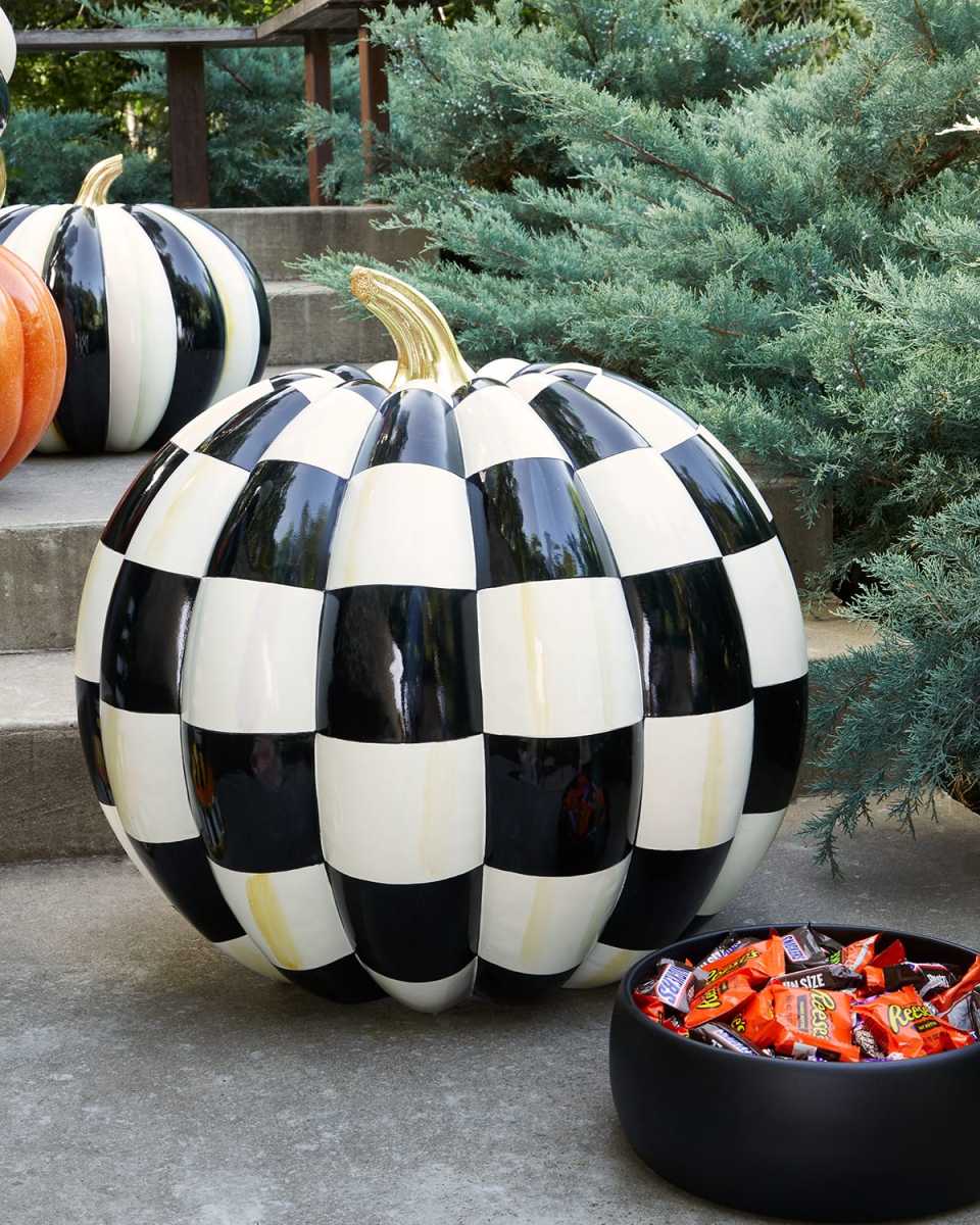 Courtly Check Outdoor Pumpkin