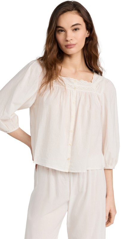 THE GREAT. The Eyelet Button Sleep Top True White