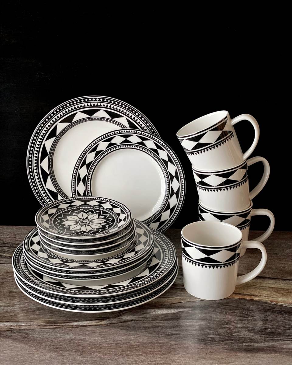16-Piece Fez Dinnerware Set