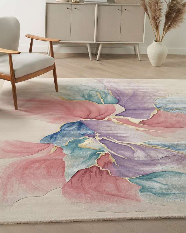 Petals in Ivory Hand-Tufted Rug, 5' x 8'