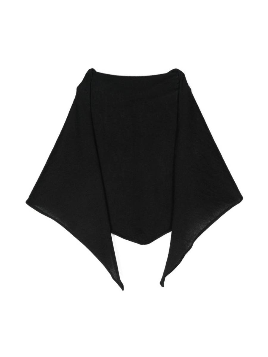 rolled-trim scarf