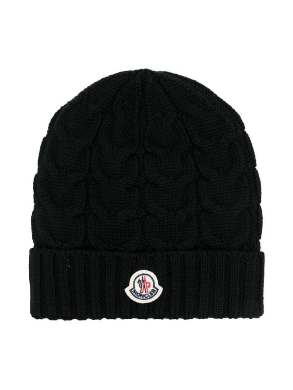 logo-appliqué cable-knit beanie