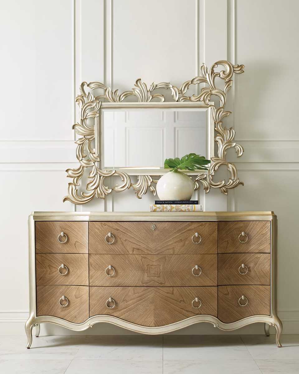 Fontainebleau Dresser