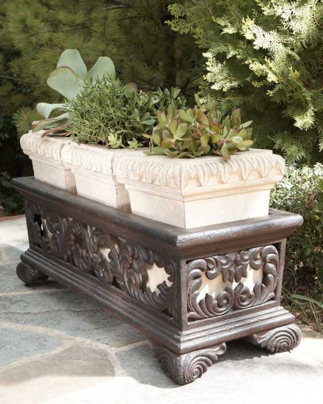 Triple Leaf Scroll Planter