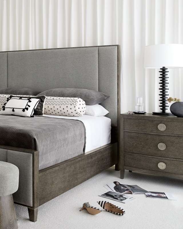 Linea Bachelor's Chest