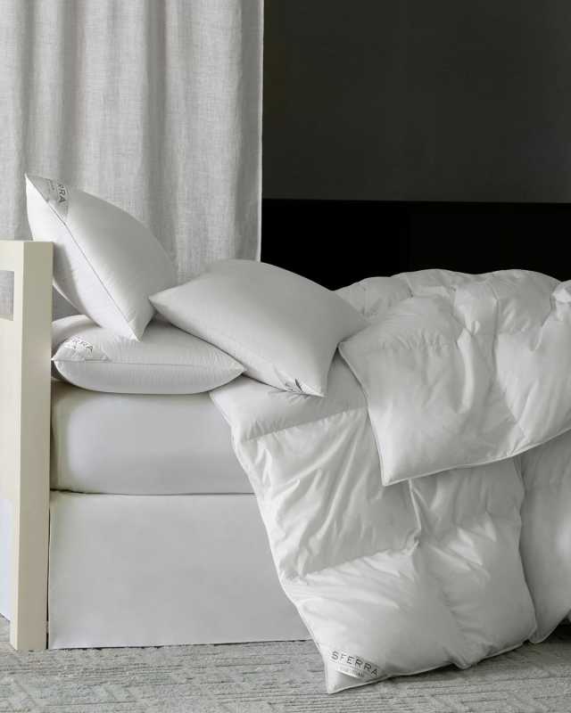 800-Fill European Down Medium King Pillow