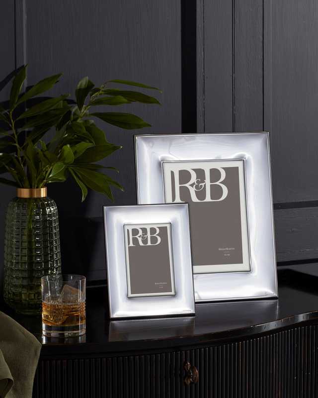 Rowan Frame, 5" x 7"