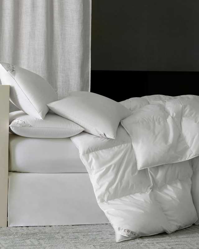 800-Fill European Down Light Queen Pillow