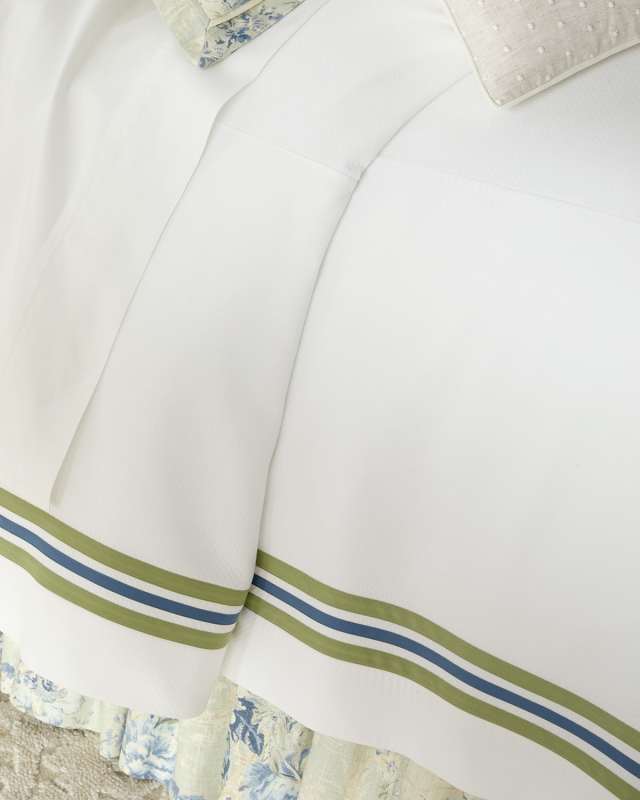 Dakota Layla Coverlet,