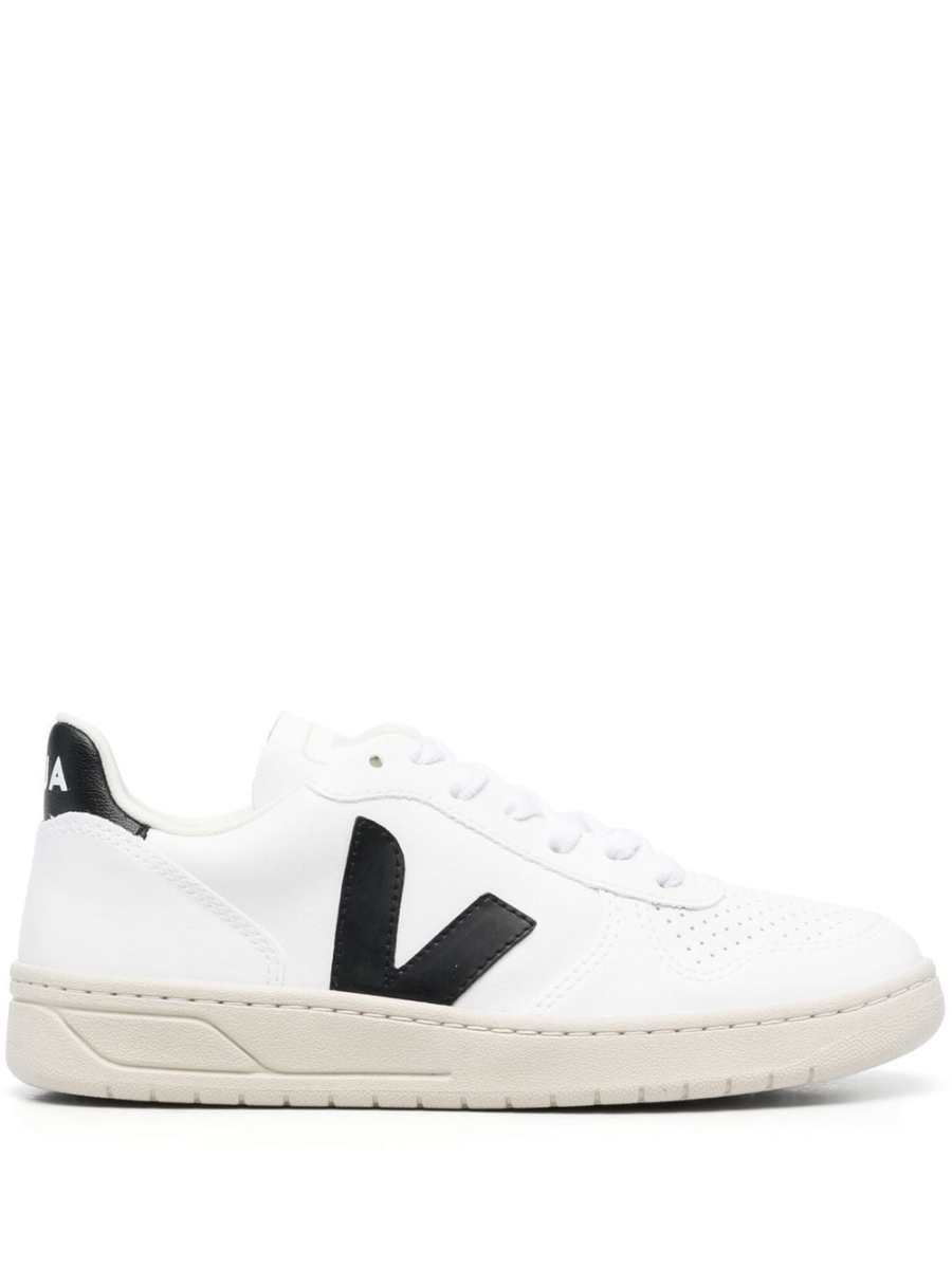 V-10 low-top sneakers