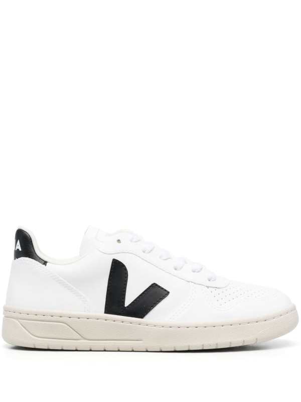 V-10 low-top sneakers