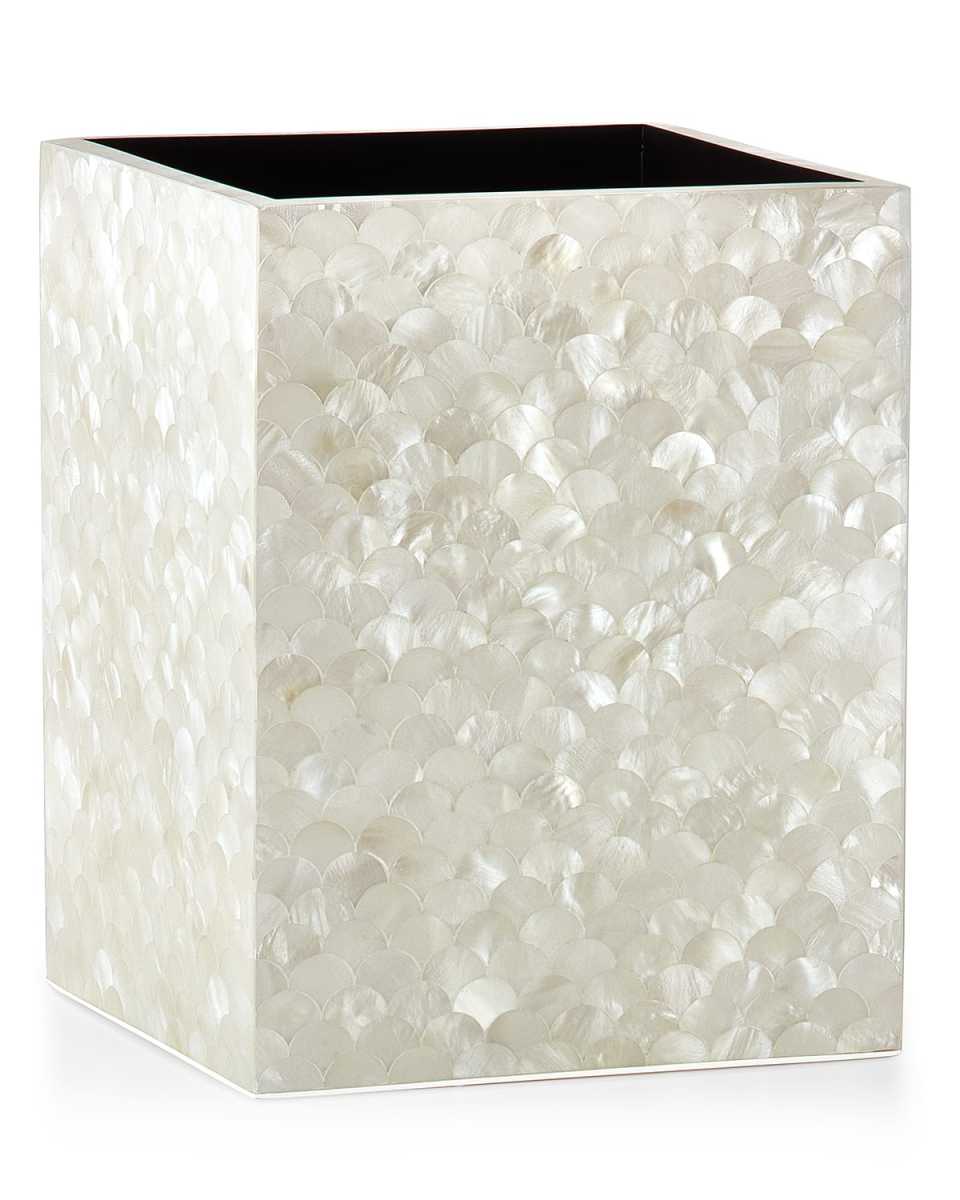 Poisson Wastebasket