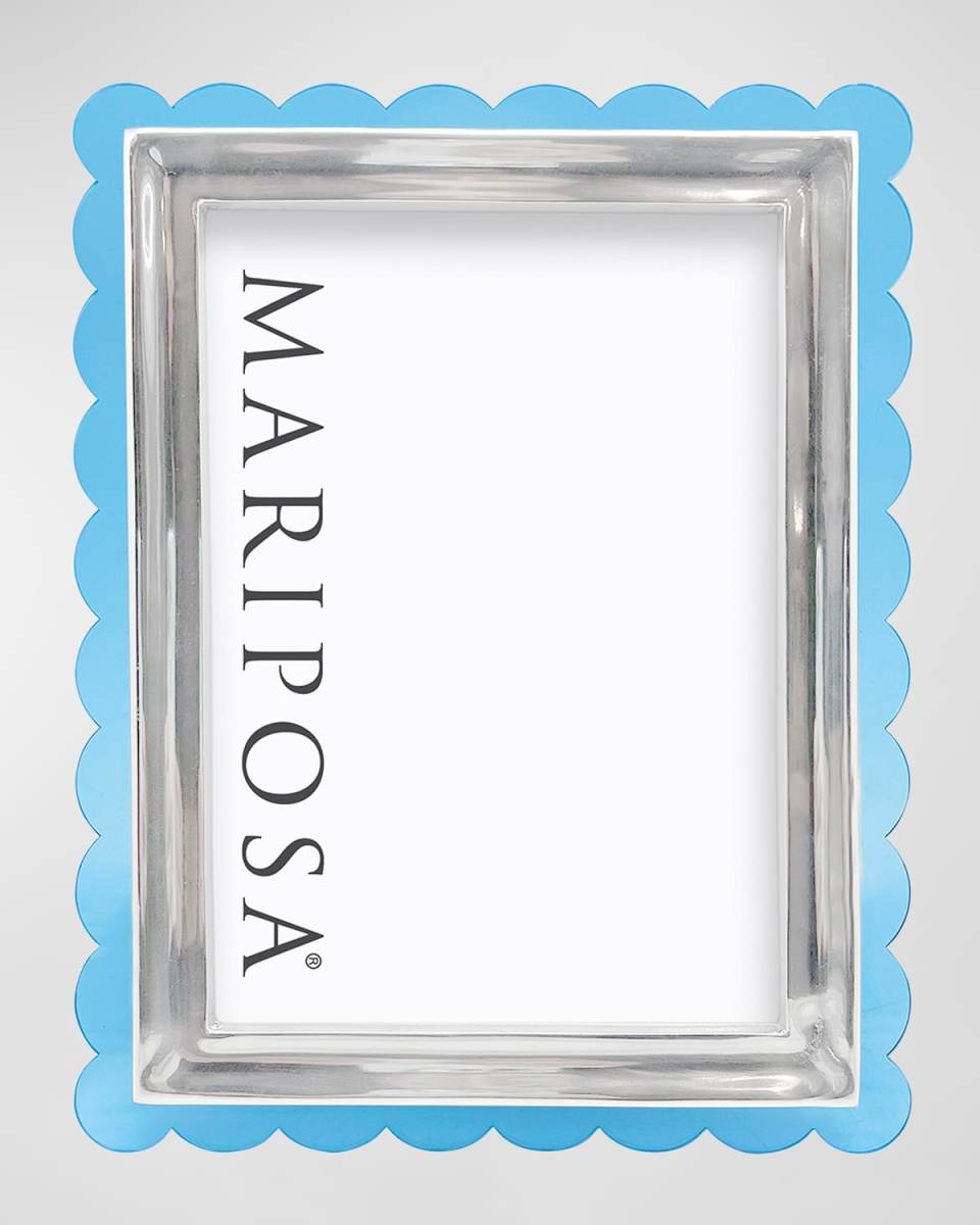 Acrylic Scallop Frame, 5" x 7"