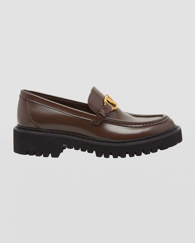VLogo Medallion Leather Loafers