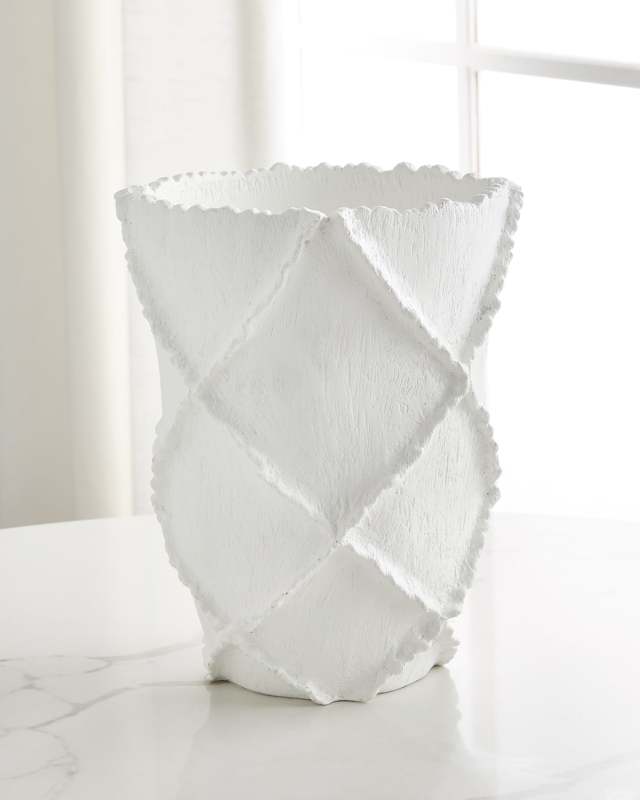Leila Traditional Decorative Vase