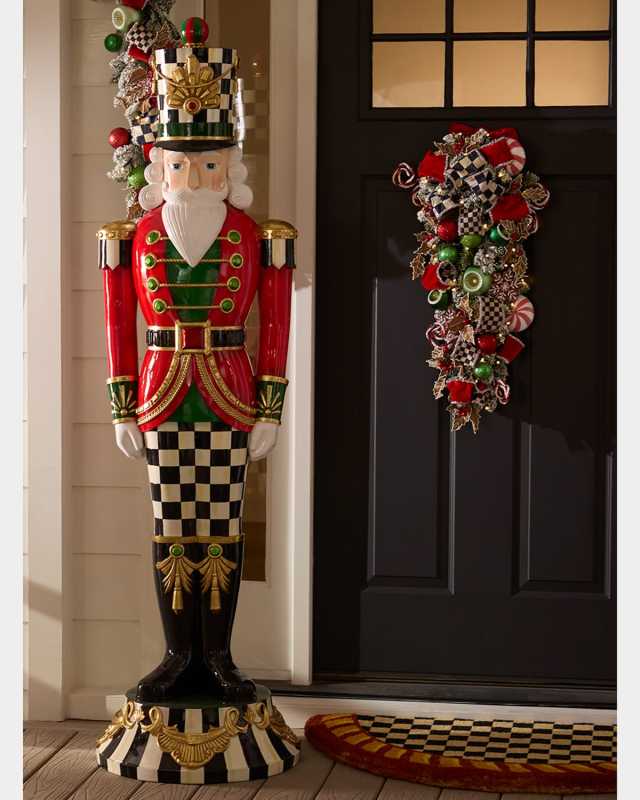 Classic Courtly Trophy Nutcracker