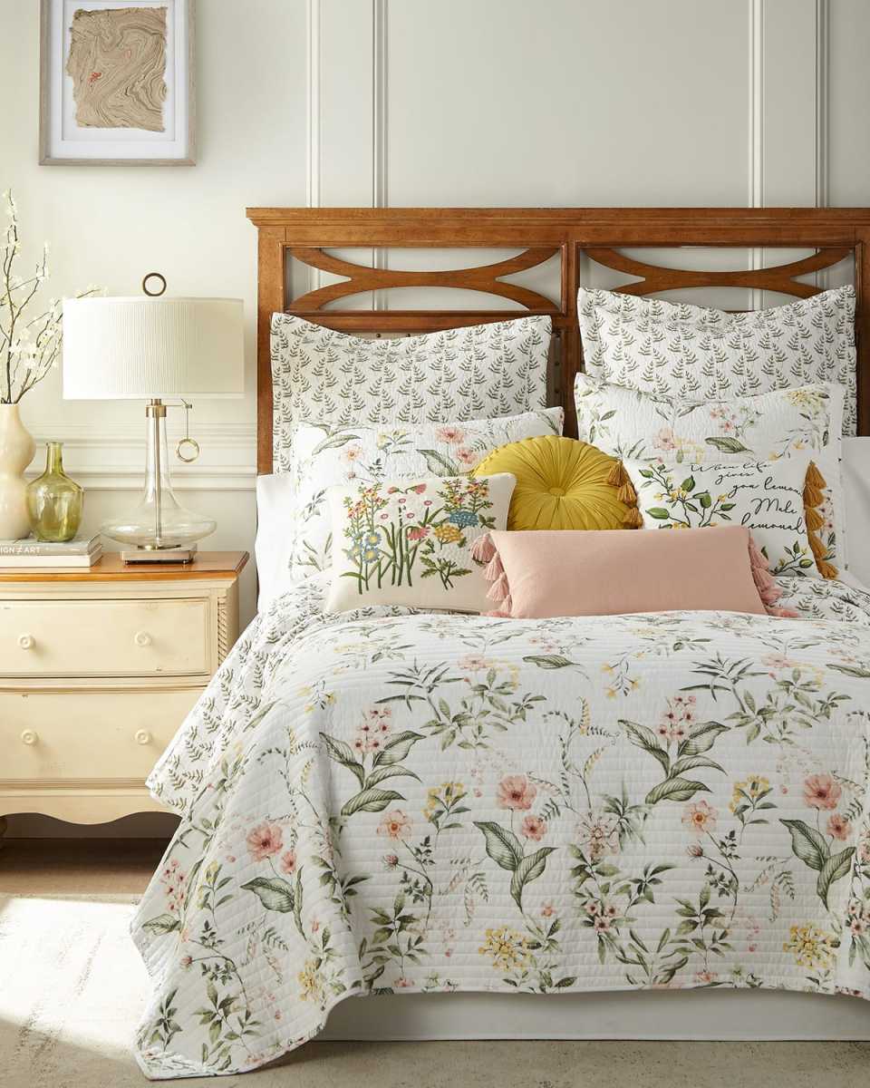 Viviana Quilt Set
