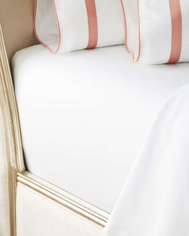 Bergamo King Fitted Sheet, 17" Pocket