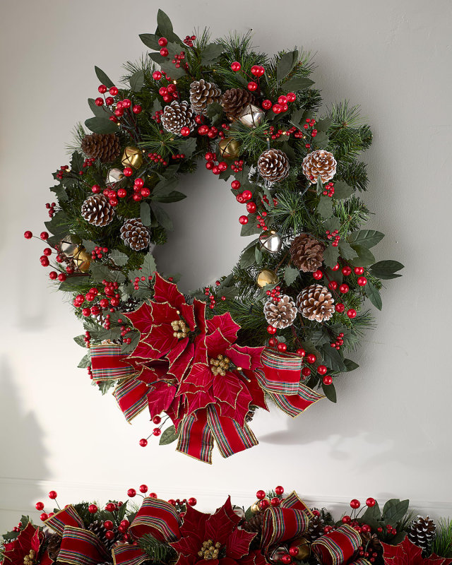 28" Classic Christmas Pre-Lit Wreath