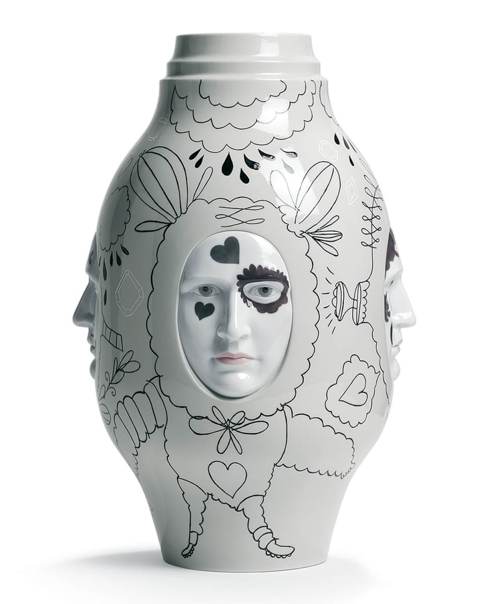 Conversation Vase II