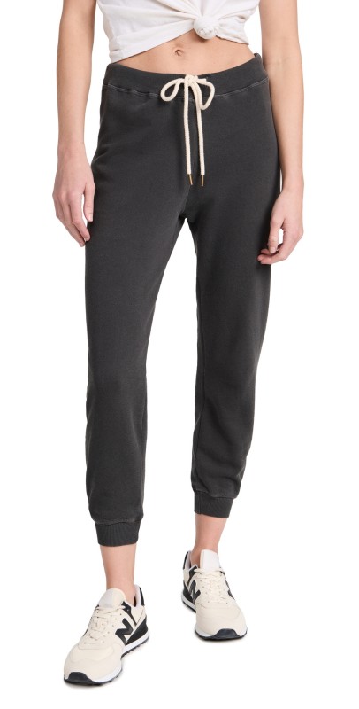THE GREAT. The Cropped Sweatpants Washed Black